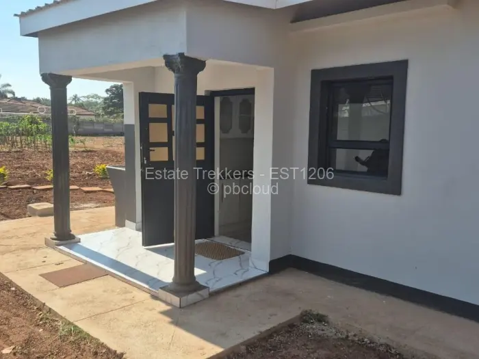 3 Bedroom Cottage/Garden Flat to Rent in Helensvale, Harare