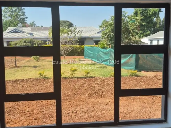 3 Bedroom Cottage/Garden Flat to Rent in Helensvale, Harare