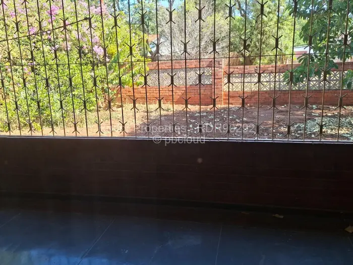 3 Bedroom House for Sale in Malindela, Bulawayo