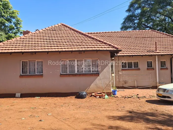 3 Bedroom House for Sale in Malindela, Bulawayo