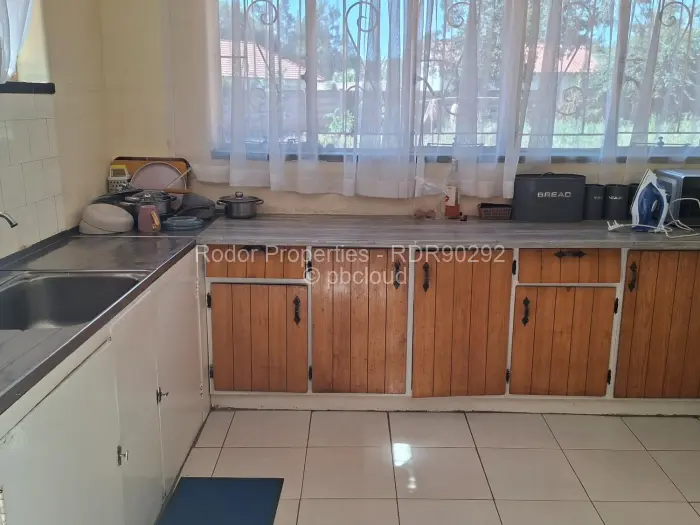 3 Bedroom House for Sale in Malindela, Bulawayo