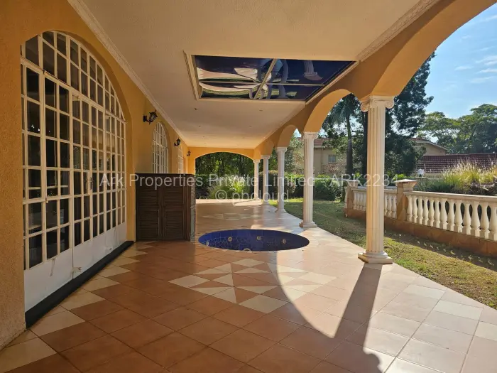 9 Bedroom House to Rent in Greystone Park, Harare
