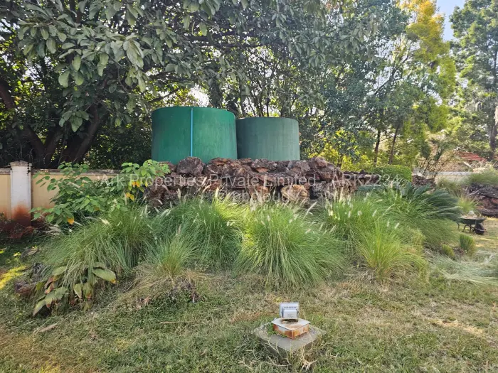 9 Bedroom House to Rent in Greystone Park, Harare