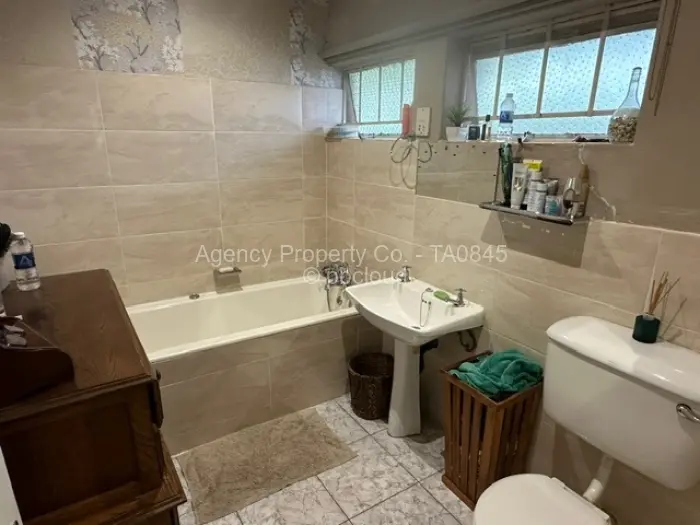 4 Bedroom House to Rent in Glen Lorne, Harare