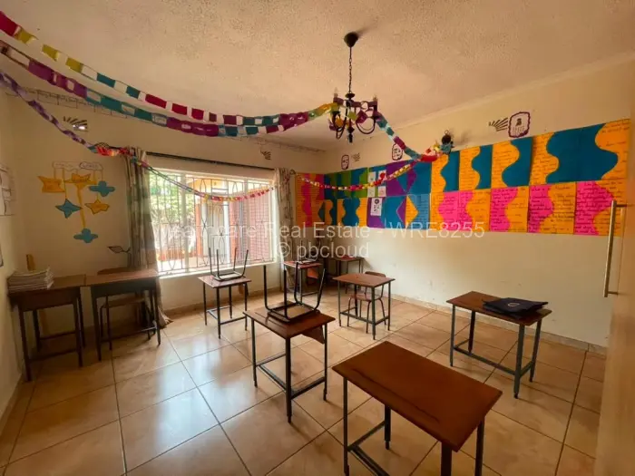 5 Bedroom House for Sale in Bluff Hill, Harare