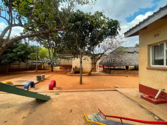 5 Bedroom House for Sale in Bluff Hill, Harare