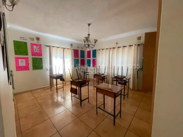 5 Bedroom House for Sale in Bluff Hill, Harare