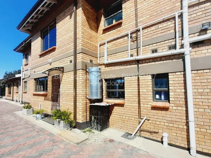 5 Bedroom House to Rent in Sunway City, Harare