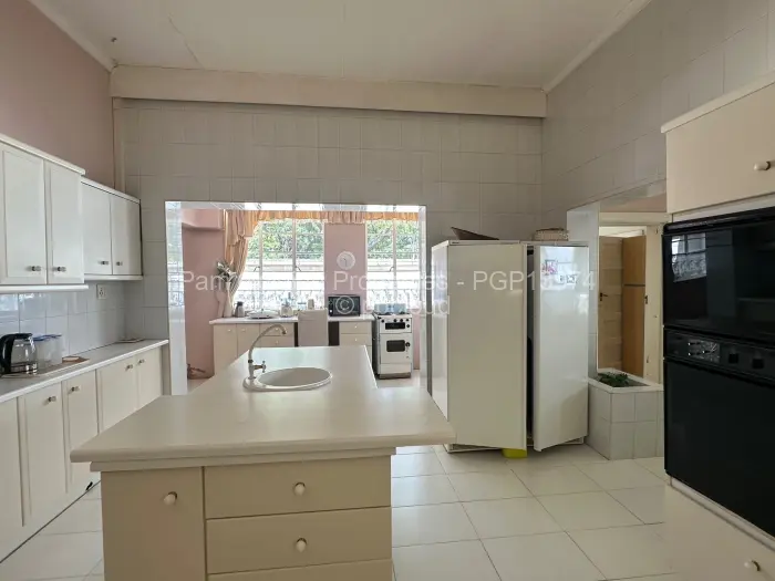 4 Bedroom House for Sale in Suburbs, Bulawayo