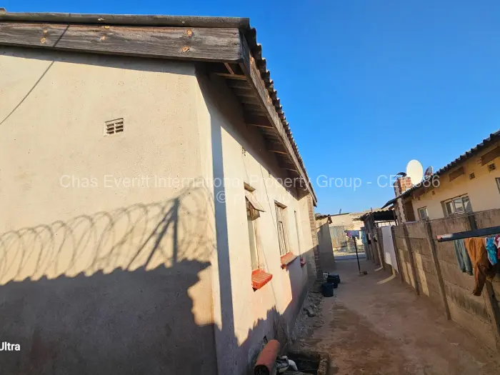 3 Bedroom House for Sale in Chitungwiza, Chitungwiza