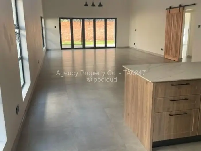 Townhouse/Cluster for Sale in Newlands, Harare