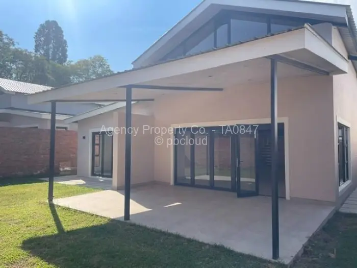 Townhouse/Cluster for Sale in Newlands, Harare