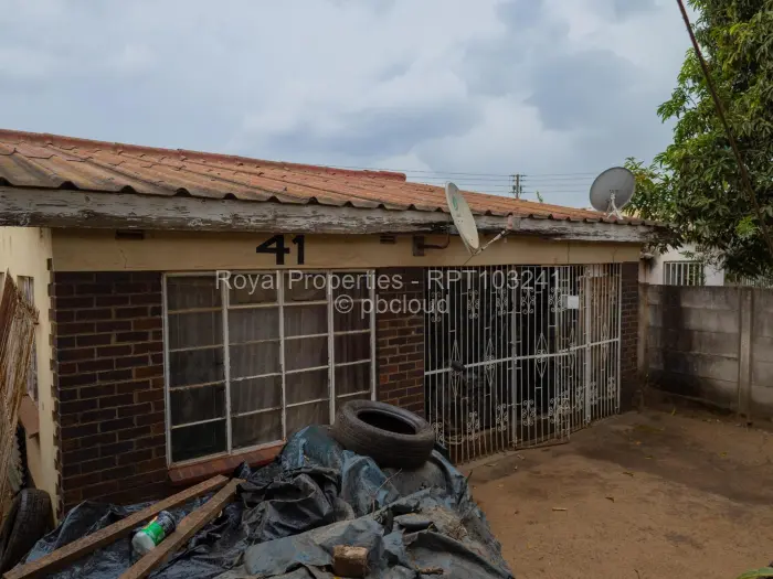 3 Bedroom House for Sale in Mufakose, Harare