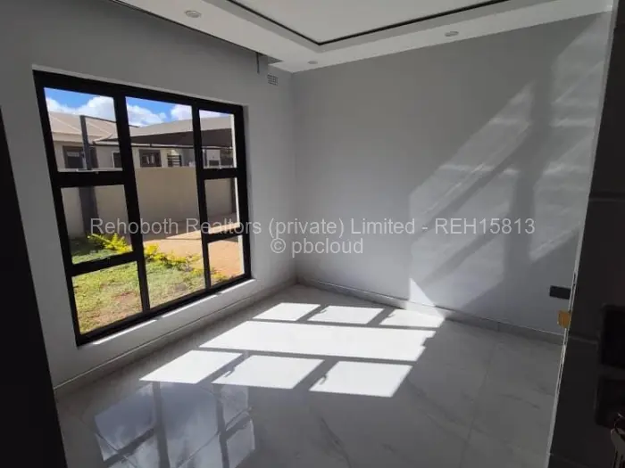 Townhouse/Cluster to Rent in The Grange, Harare