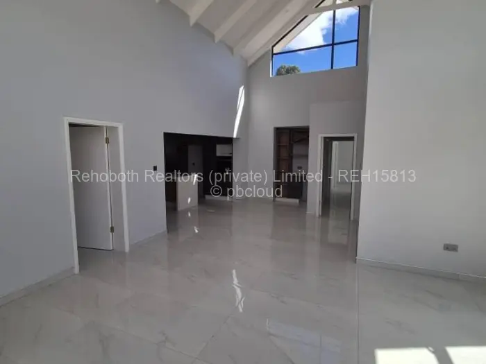 Townhouse/Cluster to Rent in The Grange, Harare