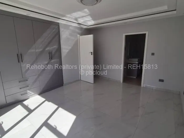 Townhouse/Cluster to Rent in The Grange, Harare