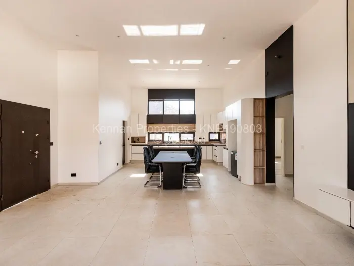 Townhouse/Cluster for Sale in Marlborough, Harare