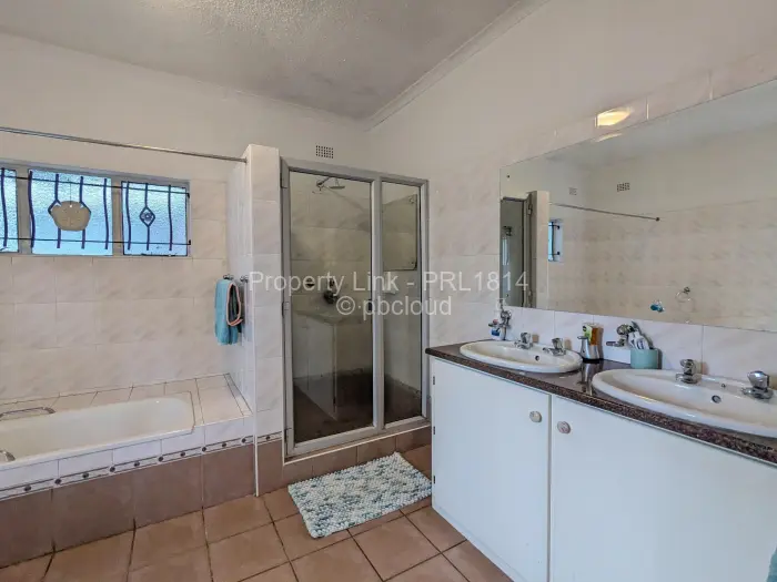 4 Bedroom House to Rent in Highlands