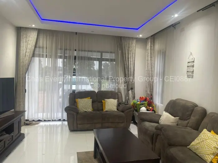 3 Bedroom Cottage/Garden Flat to Rent in Arlington