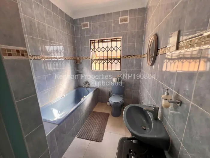 4 Bedroom House to Rent in Greendale North