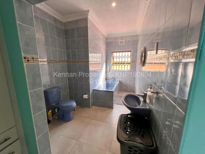 4 Bedroom House to Rent in Greendale North