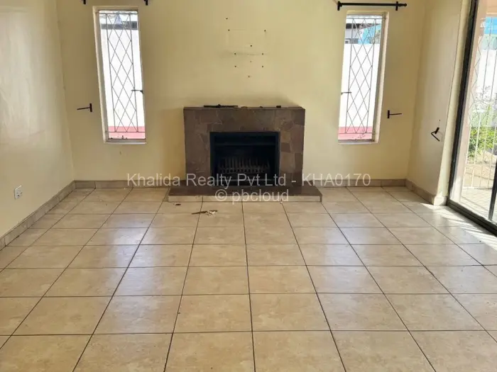 3 Bedroom House to Rent in Mainway Meadows