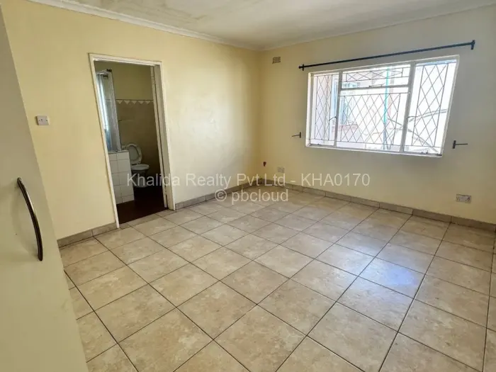3 Bedroom House to Rent in Mainway Meadows