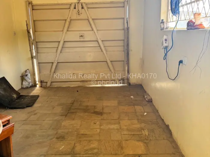 3 Bedroom House to Rent in Mainway Meadows