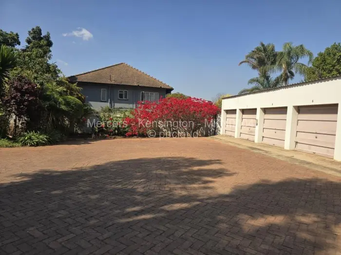Flat/Apartment to Rent in Avondale