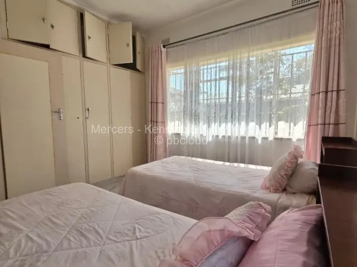4 Bedroom House to Rent in Alexandra Park
