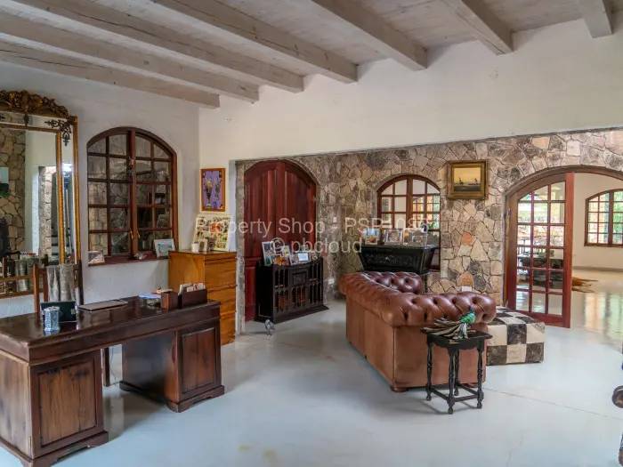 5 Bedroom House for Sale in Umwinsidale, Harare