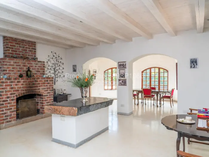 5 Bedroom House for Sale in Umwinsidale, Harare