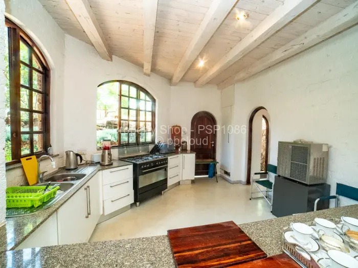 5 Bedroom House for Sale in Umwinsidale, Harare