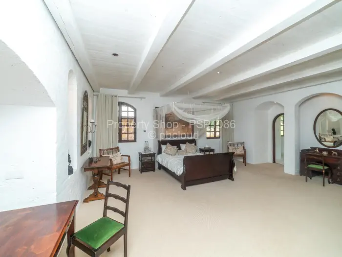 5 Bedroom House for Sale in Umwinsidale, Harare