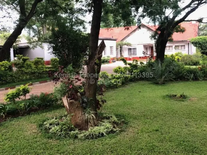5 Bedroom House for Sale in Riverside South, Bulawayo