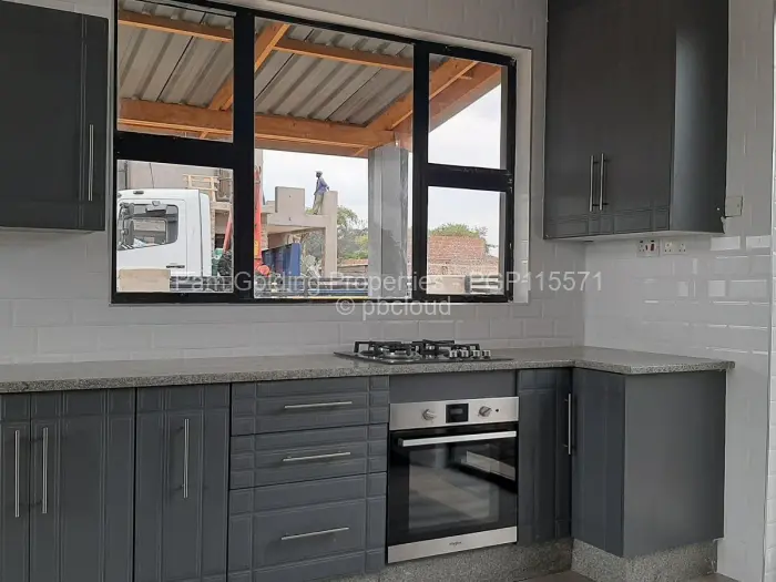 Townhouse/Complex/Cluster for Sale in Arlington, Harare