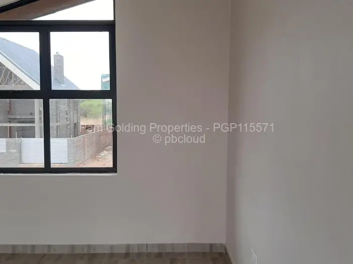 Townhouse/Complex/Cluster for Sale in Arlington, Harare