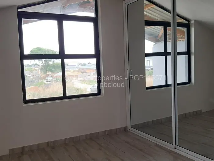 Townhouse/Complex/Cluster for Sale in Arlington, Harare
