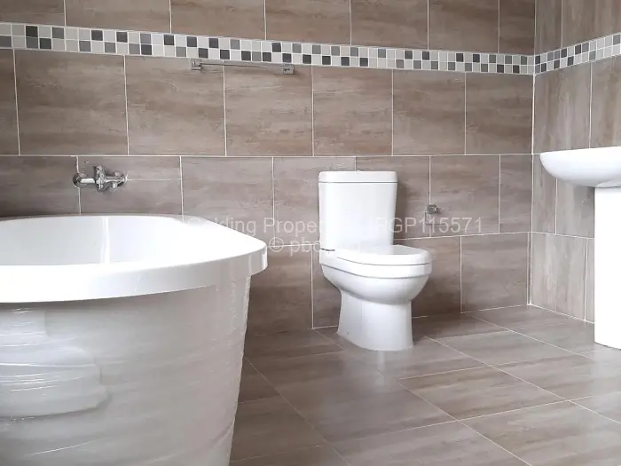 Townhouse/Complex/Cluster for Sale in Arlington, Harare