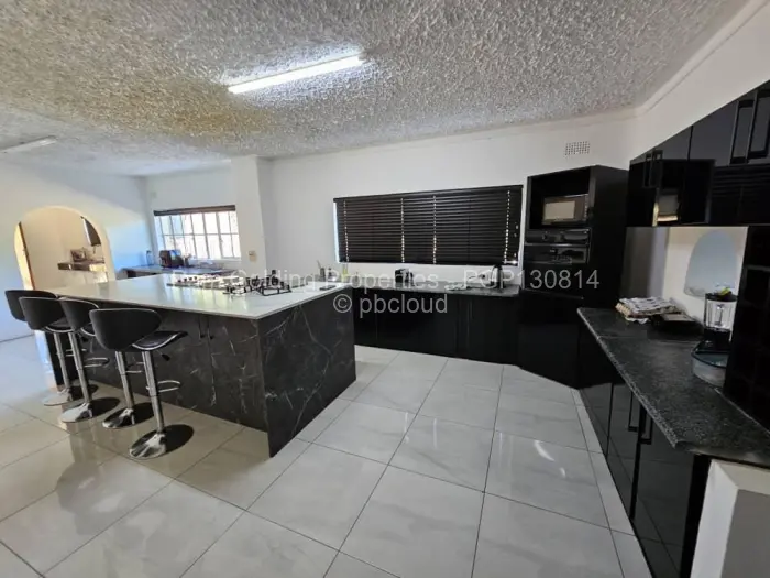 4 Bedroom House for Sale in Burnside, Bulawayo