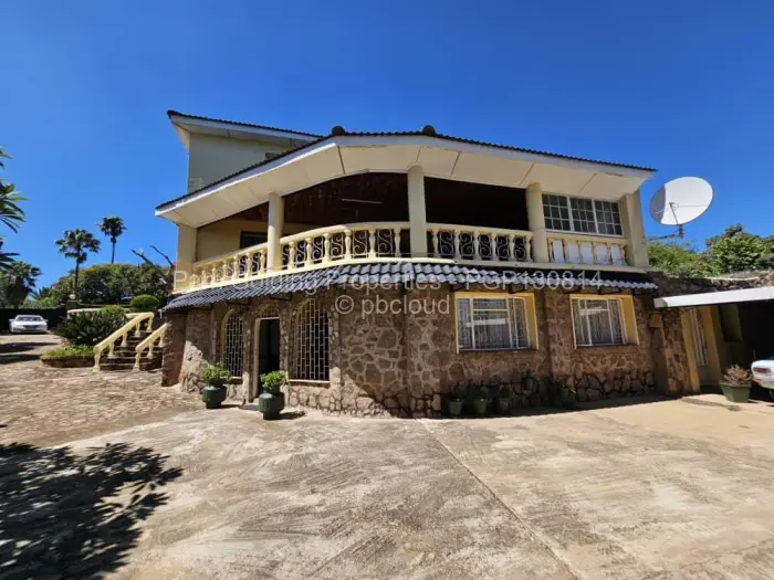 4 Bedroom House for Sale in Burnside, Bulawayo