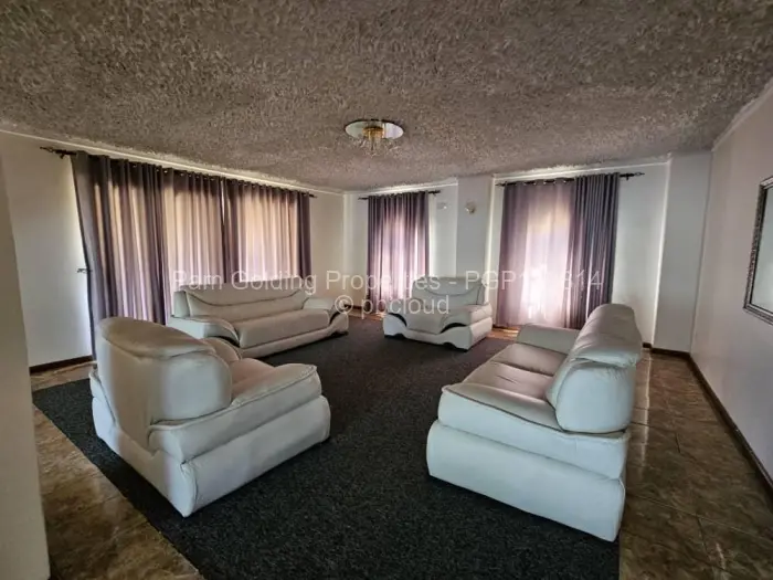 4 Bedroom House for Sale in Burnside, Bulawayo