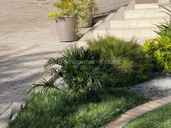 Townhouse/Cluster to Rent in Ryelands, Harare