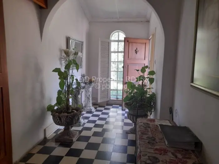 2 Bedroom House for Sale in Bulawayo City Centre, Bulawayo