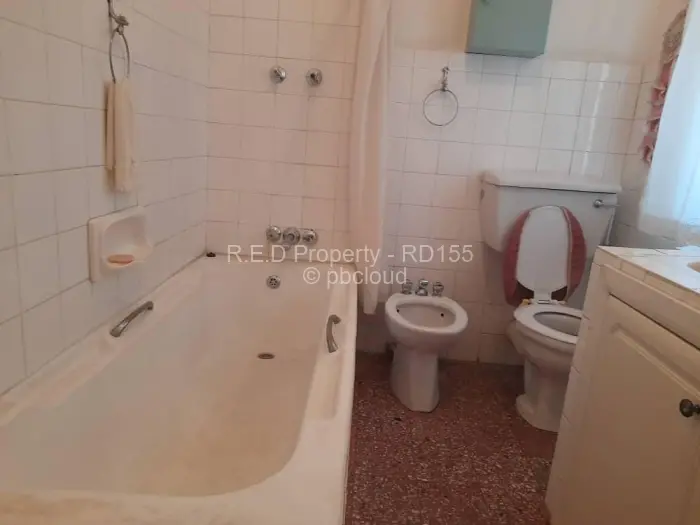 2 Bedroom House for Sale in Bulawayo City Centre, Bulawayo