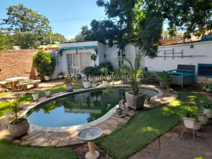 2 Bedroom House for Sale in Bulawayo City Centre, Bulawayo