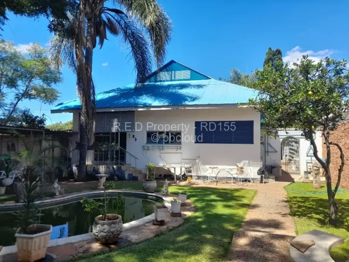 2 Bedroom House for Sale in Bulawayo City Centre, Bulawayo