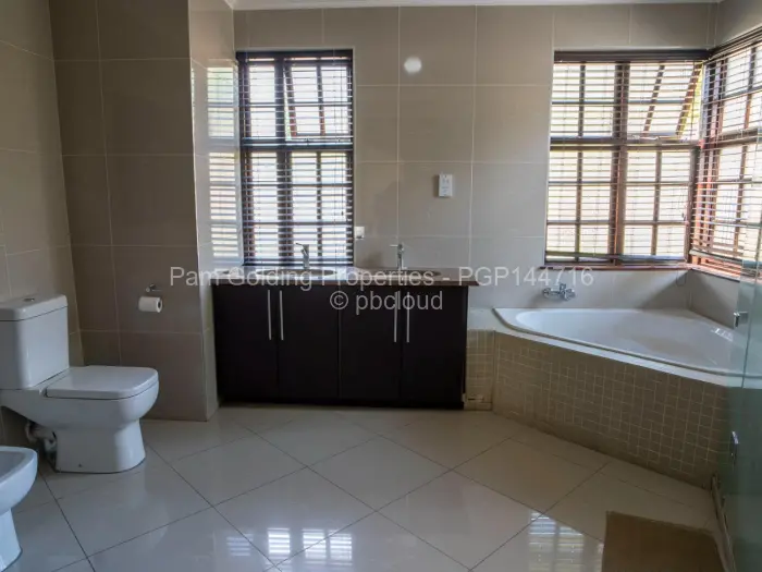 Townhouse/Cluster for Sale in Ballantyne Park, Harare