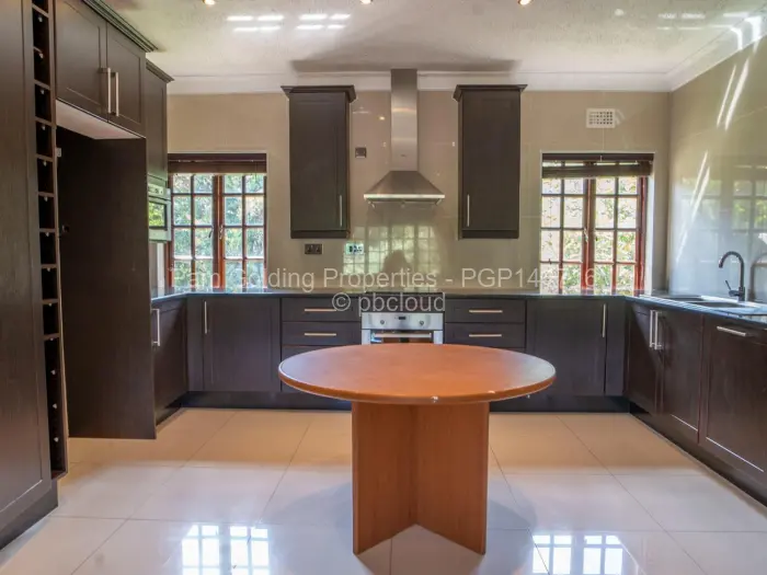 Townhouse/Cluster for Sale in Ballantyne Park, Harare