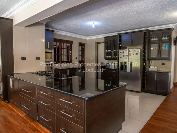 Townhouse/Cluster for Sale in Ballantyne Park, Harare